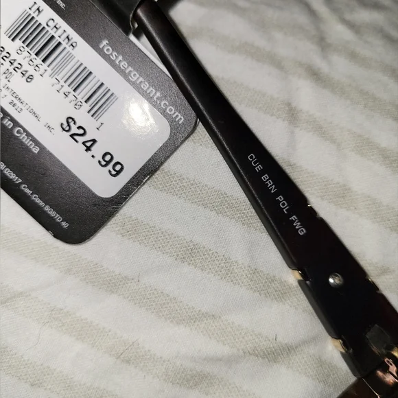 FOSTER GRANT Polorized Max Block 100% UVA UVB Sunglasses New - Picture 4 of 6